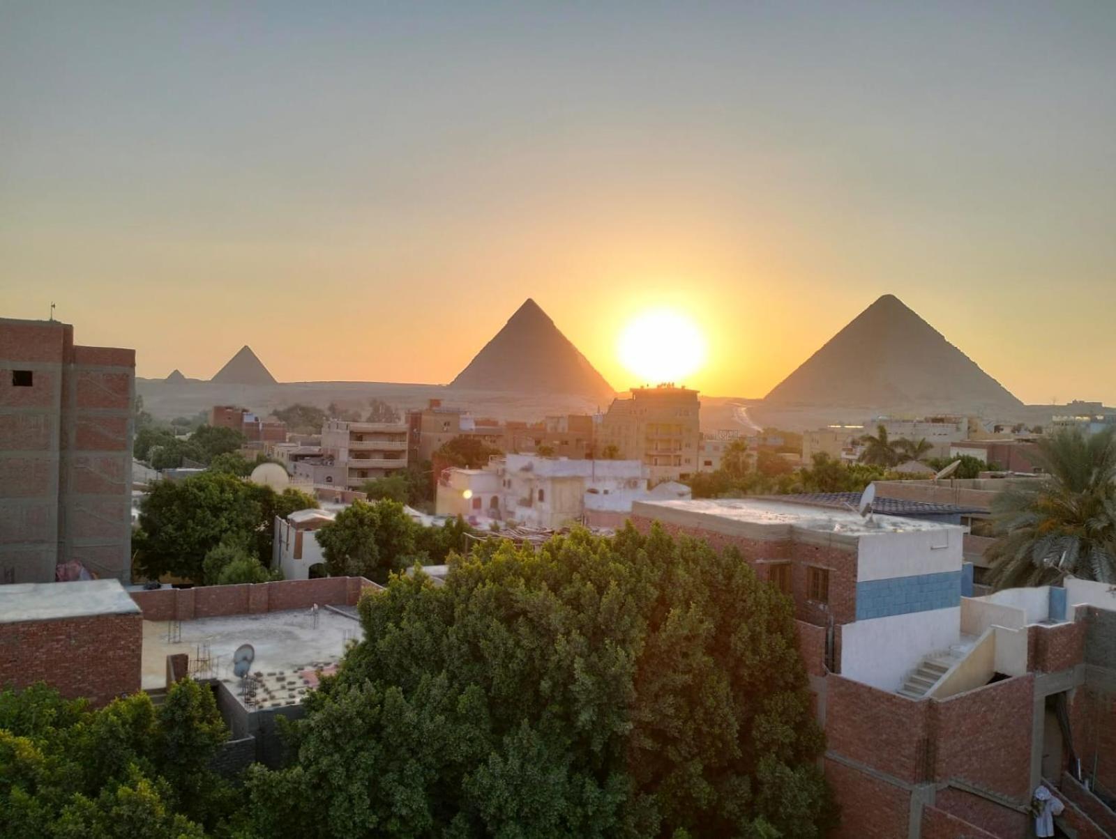 Ammar Pyramids View * Le Caire