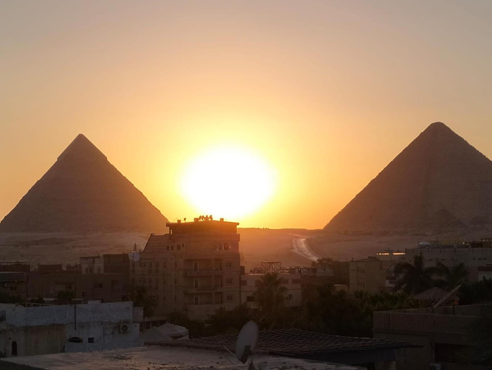Ammar Pyramids View Le Caire
